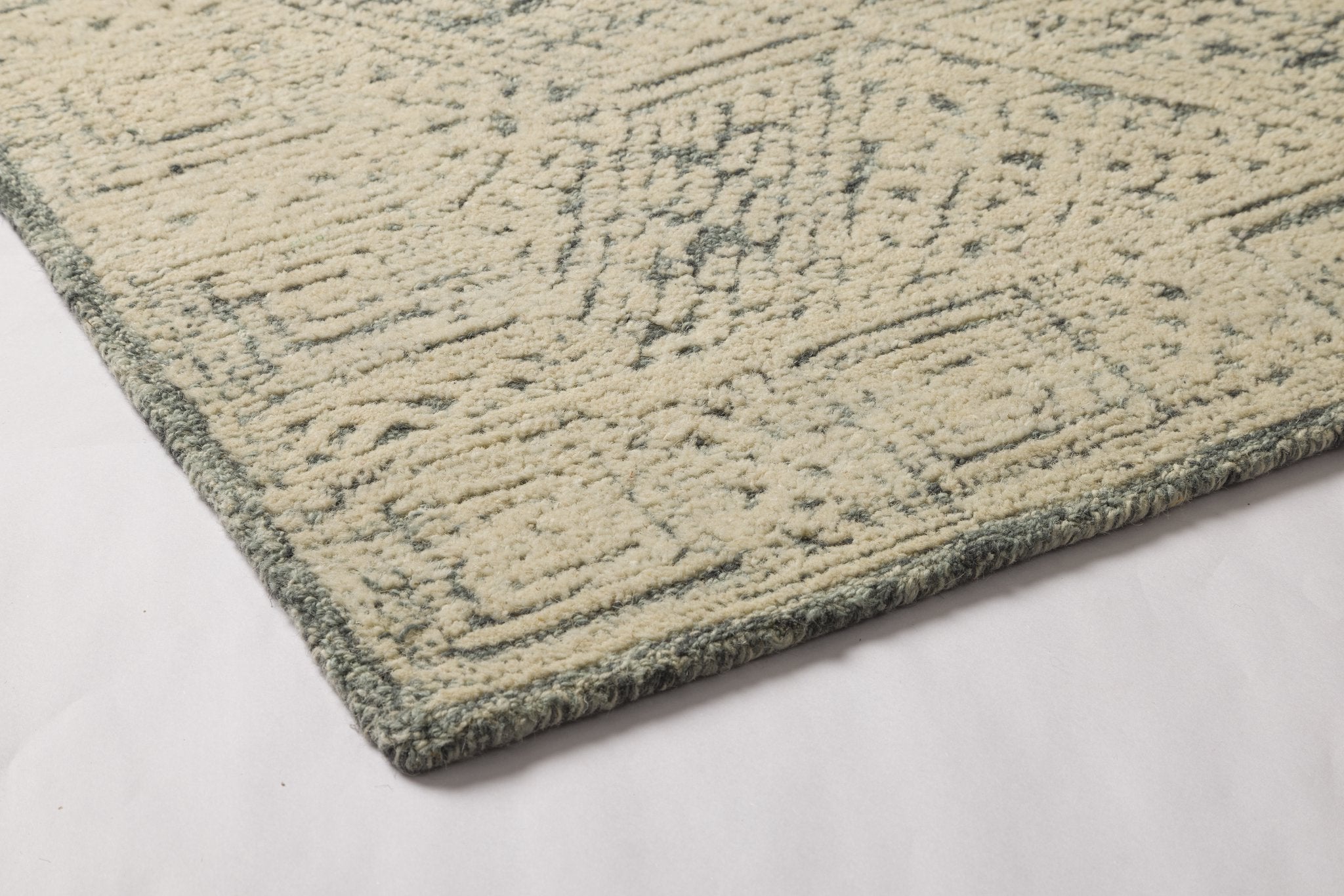 Aqua Vintage -  Handcrafted Wool Carpet - Wool - 7*5 ft