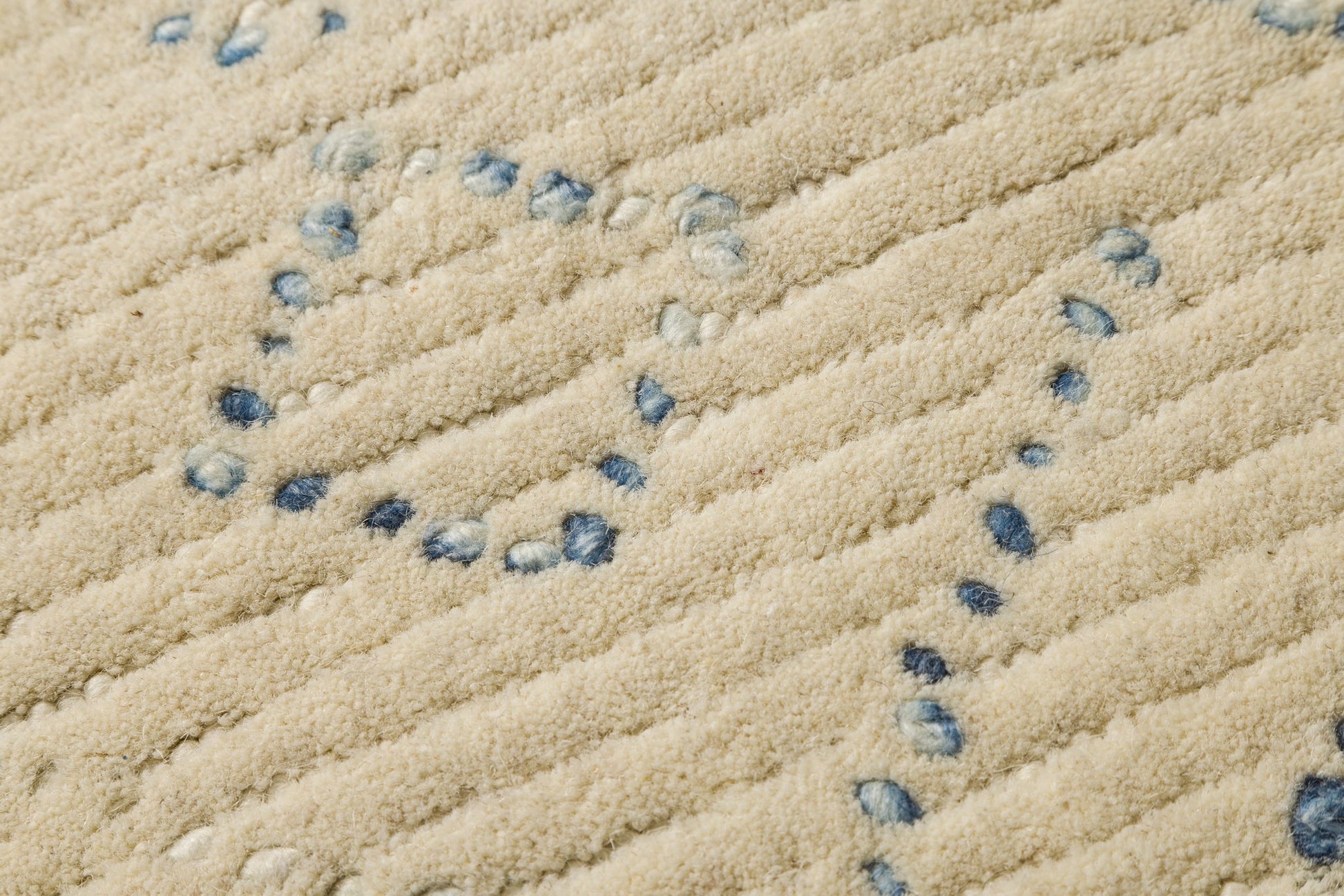 Indigo Dots -  Handcrafted Wool Carpet - Wool - 7*5 ft