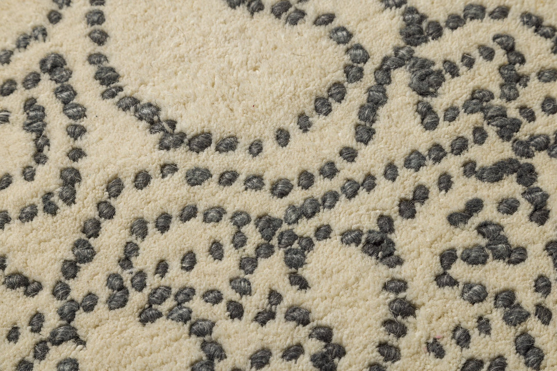 Honeycomb Gold -  Handcrafted Wool Carpet - Wool - 7*5 ft