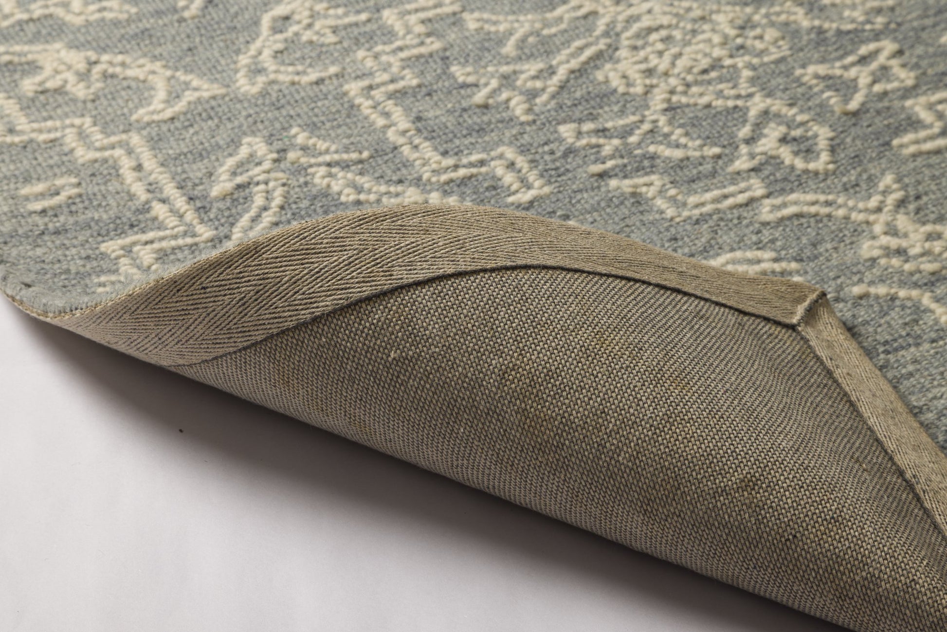 Grey Petals - Handcrafted Wool Carpet - Wool - 7*5 ft