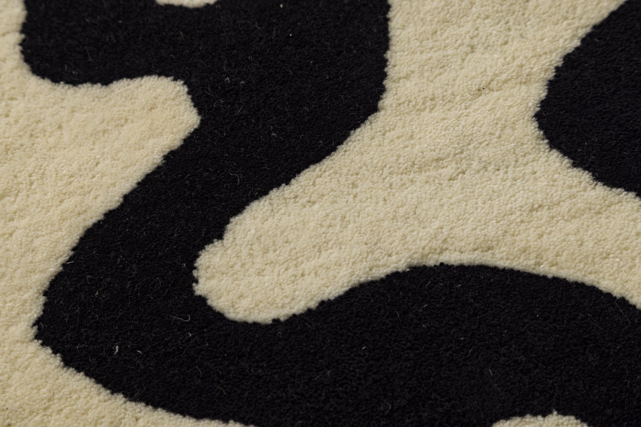 Ivory Black Lines - Handcrafted Wool Carpet - Wool - 7*5 ft
