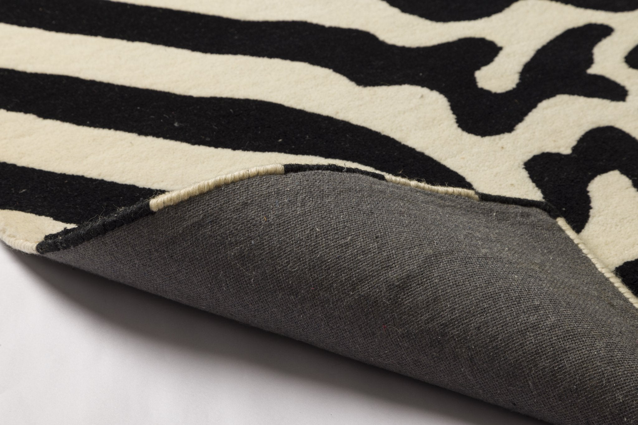 Ivory Black Lines - Handcrafted Wool Carpet - Wool - 7*5 ft