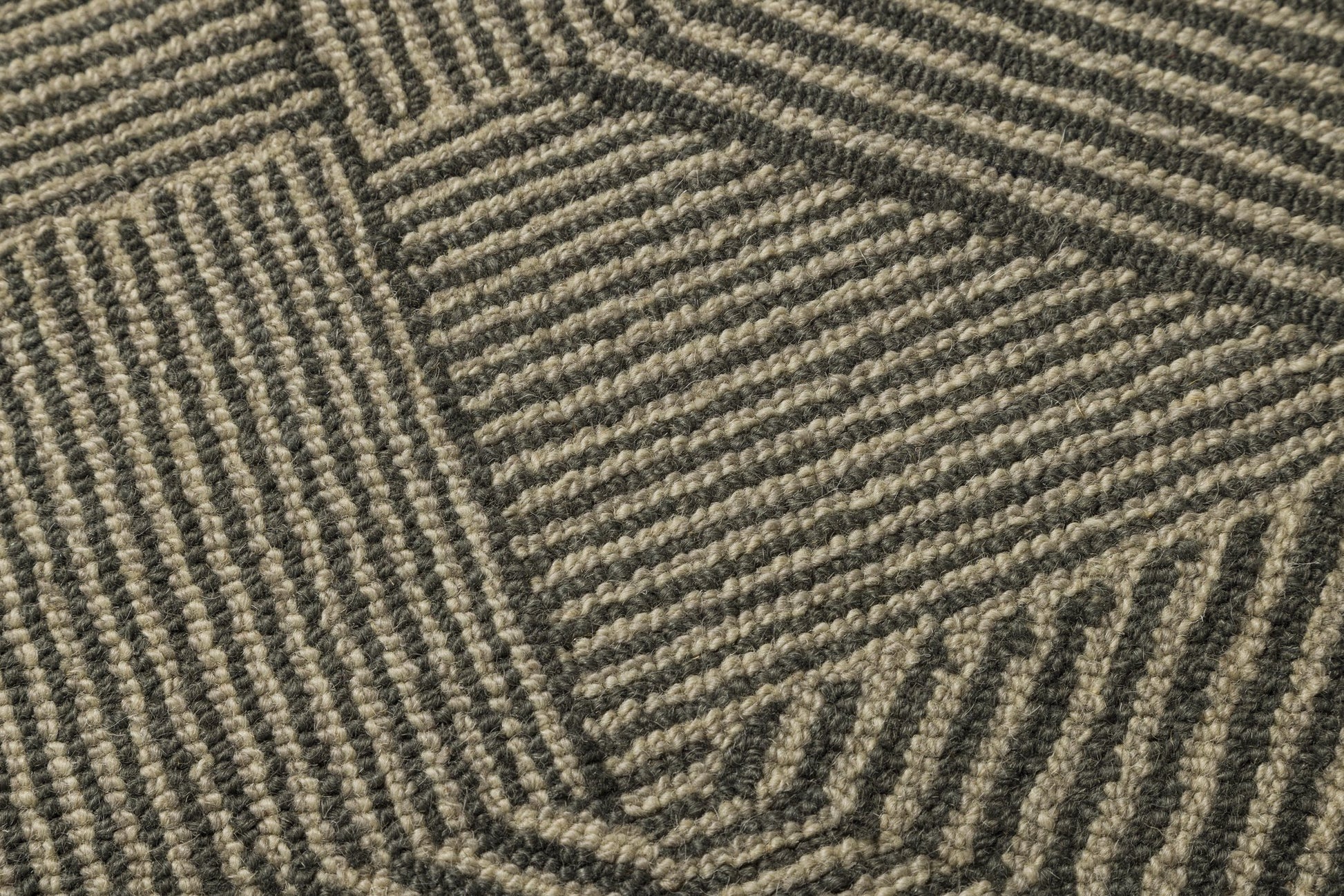 Grey Geo Blocks - Handcrafted Wool Carpet - Wool - 7*5