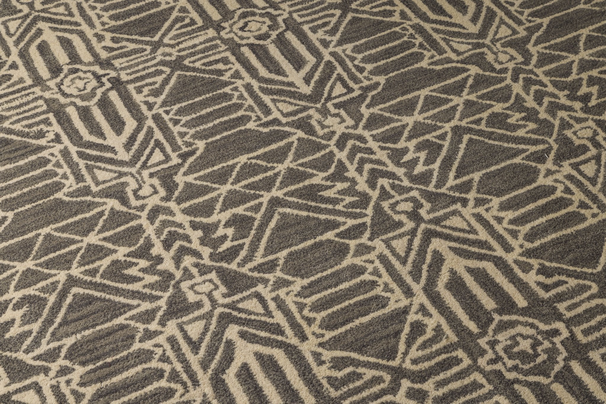 Heritage Geometry - Handcrafted Wool Carpet - 100% New Zeland Wool - 7.6*9.6