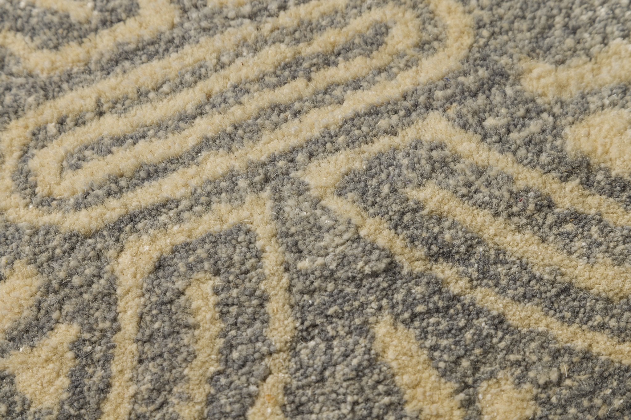 Ornate Loop - Handcrafted Silk Wool Carpet - 60% New Zeland Wool + 40% Silk - 8*10