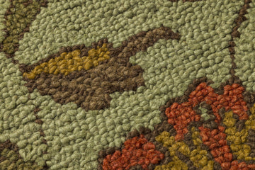 Meadow Medallion – Handcrafted Wool Rug - 100% New Zeland Wool - 7.6*9.6