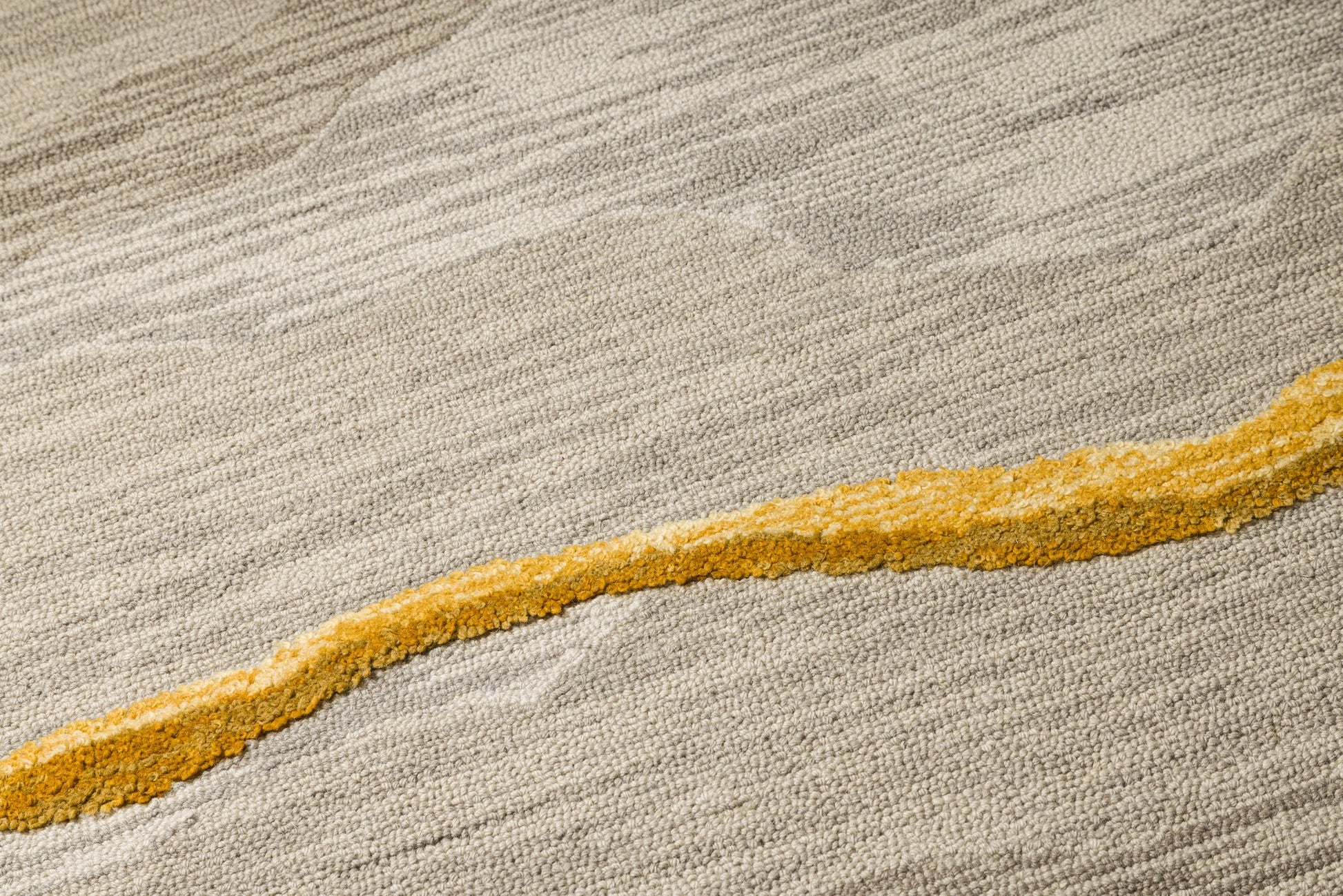 Golden Veins – Sculpted Wool Carpet - 100% Wool - 8*5