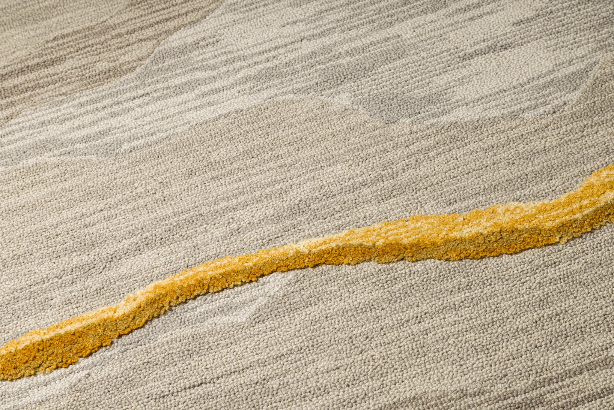 Golden Veins – Sculpted Wool Carpet - 100% Wool - 8*5
