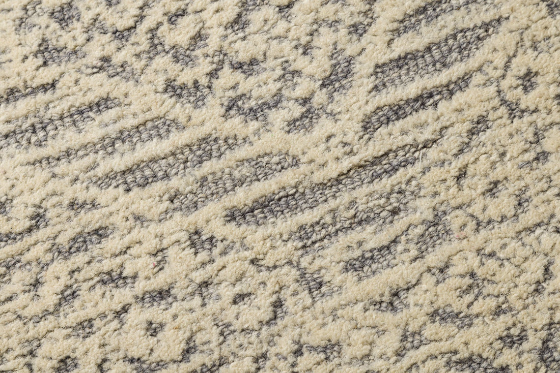 Muted Diamond – Artisans Wool Carpet - 100% Wool - 8*5