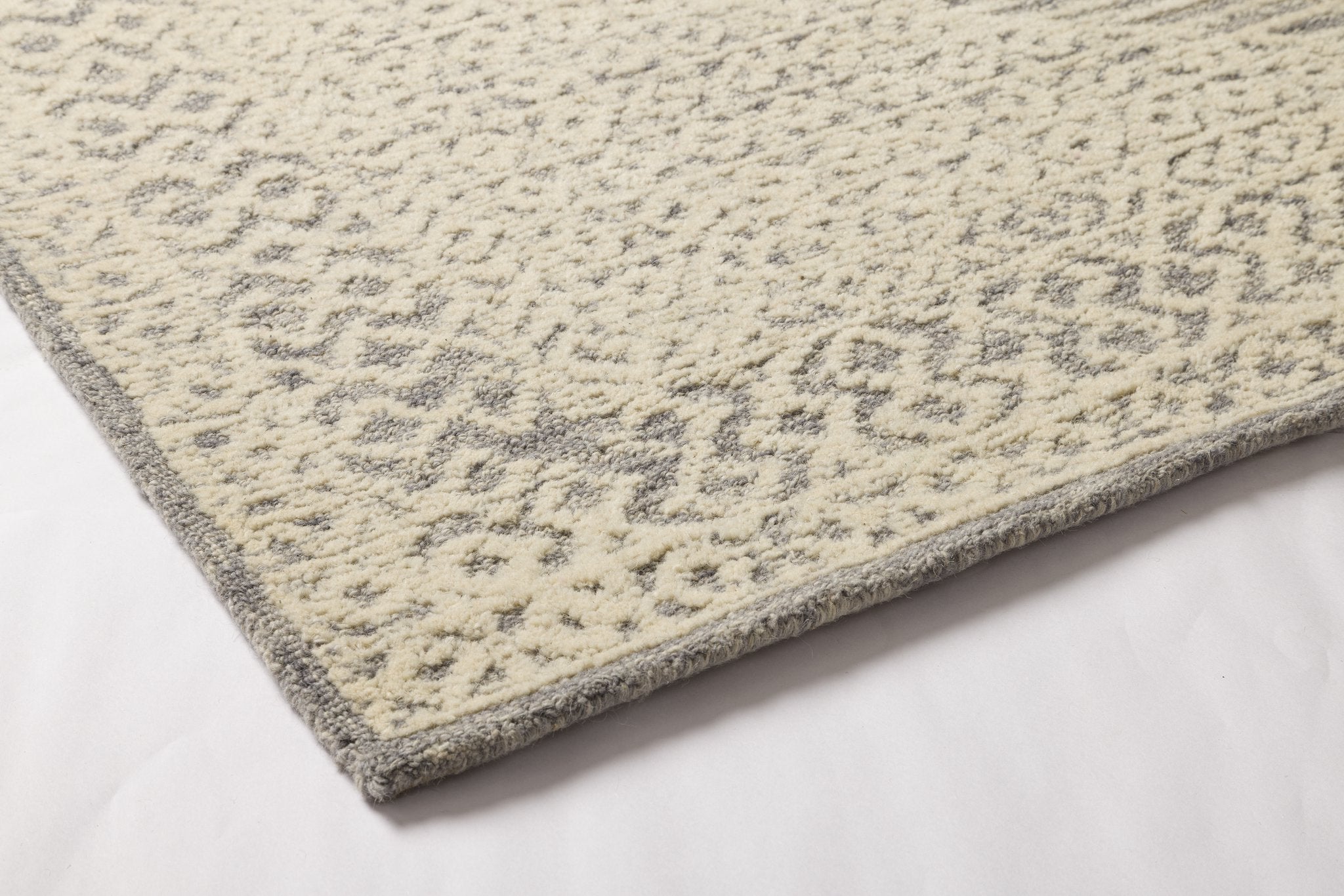 Muted Diamond – Artisans Wool Carpet - 100% Wool - 8*5