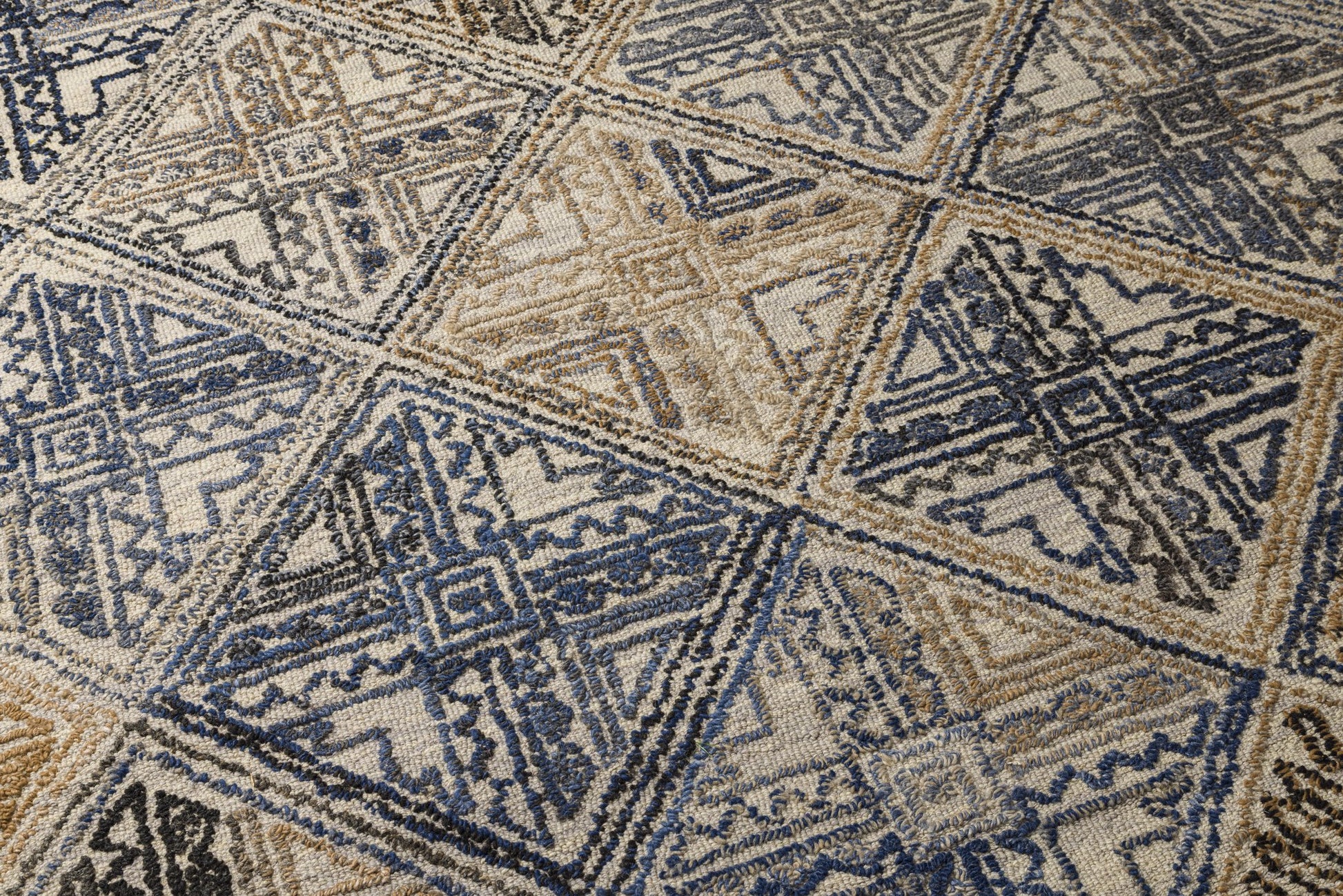 Nomad Lattice – Handcrafted Wool Carpet - 100% Wool - 8*5