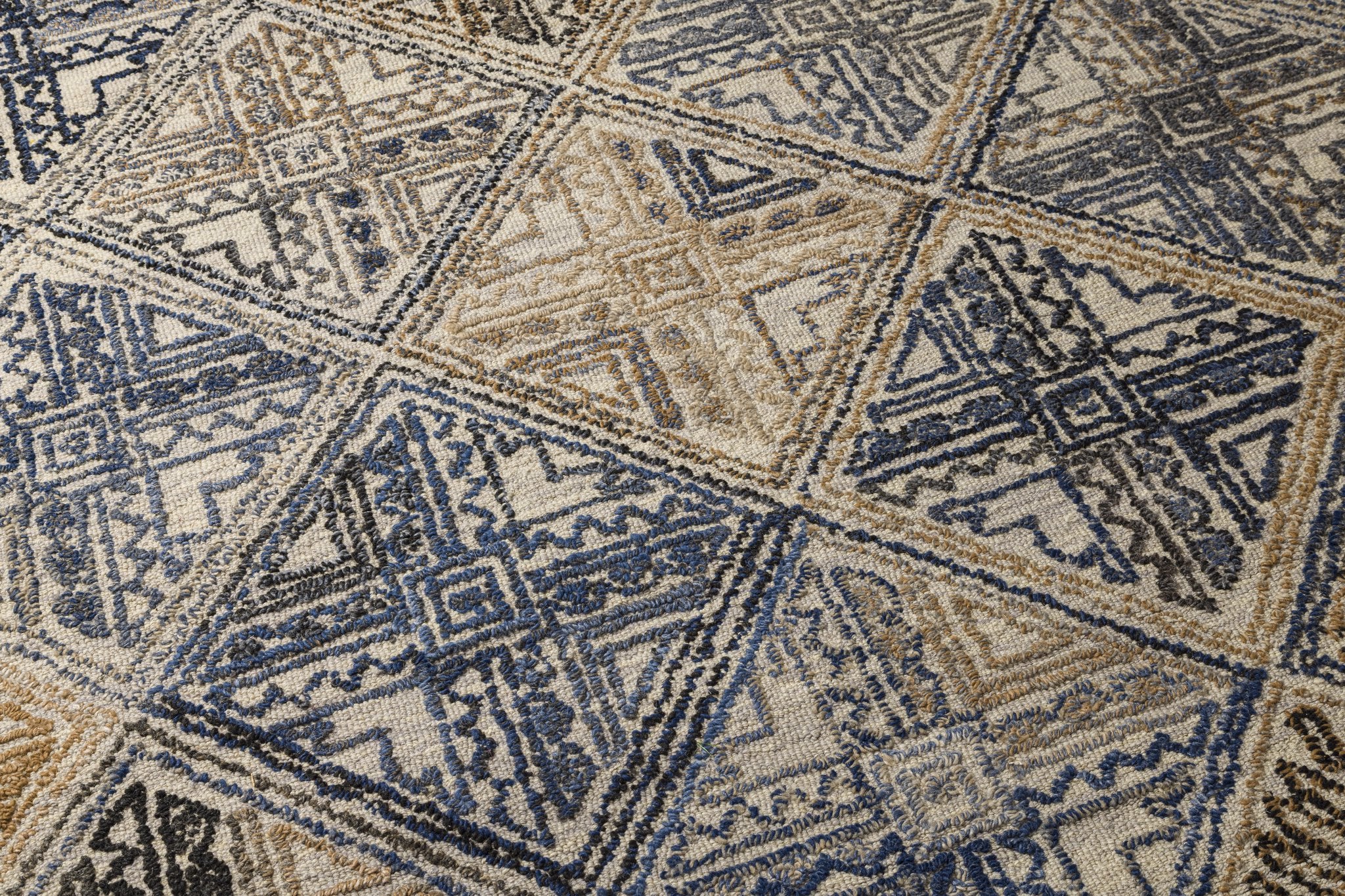 Nomad Lattice – Handcrafted Wool Carpet - 100% Wool - 8*5