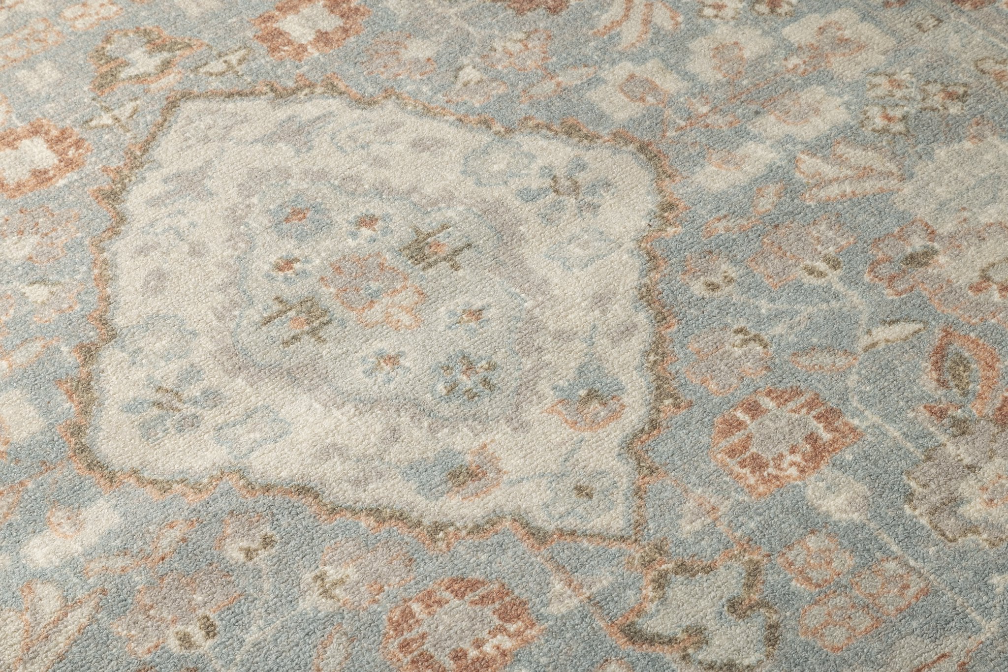 Skyloom Medallion - Handcrafted wool carpet - 100 % Wool - 8*5 ft
