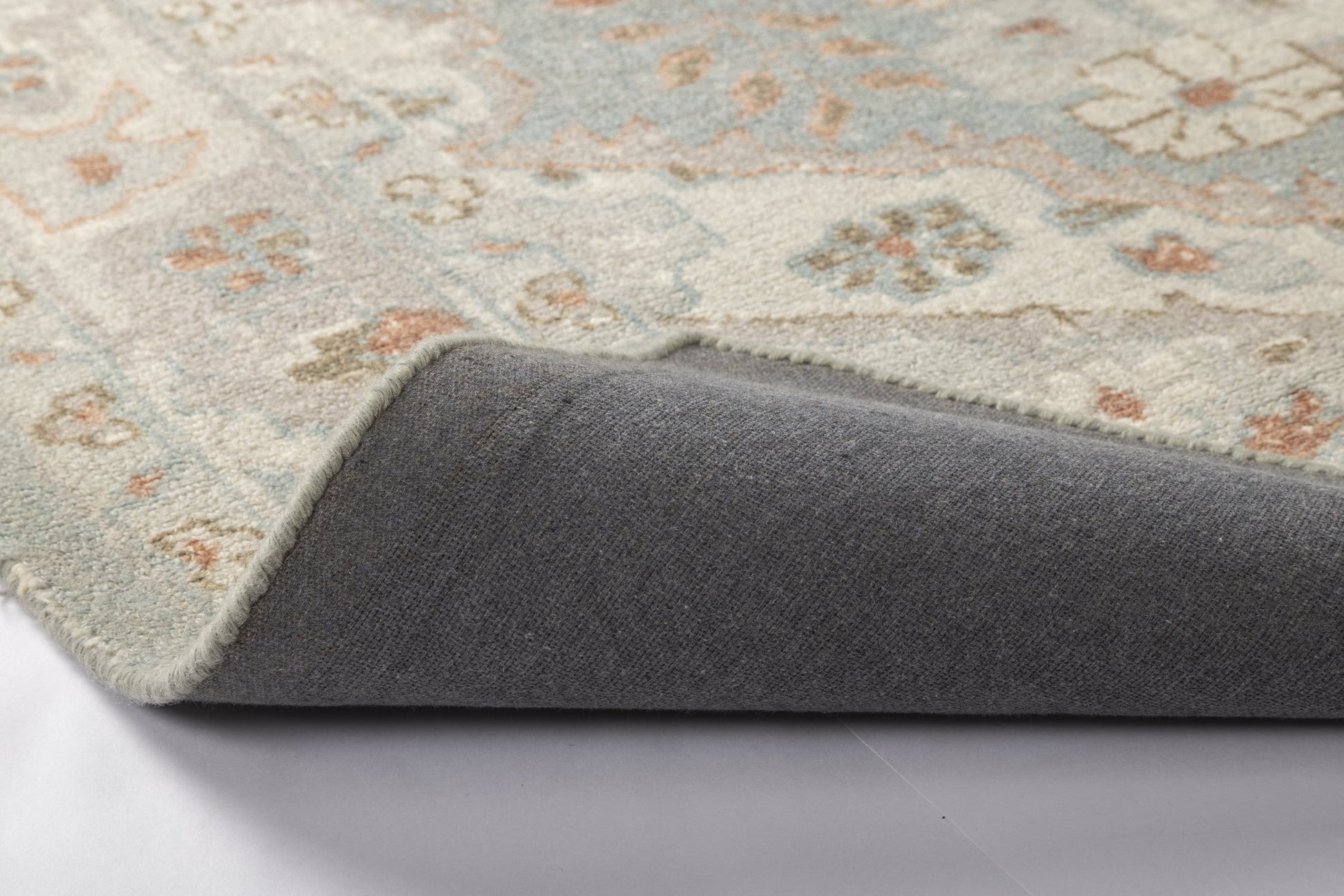 Skyloom Medallion - Handcrafted wool carpet - 100 % Wool - 8*5 ft