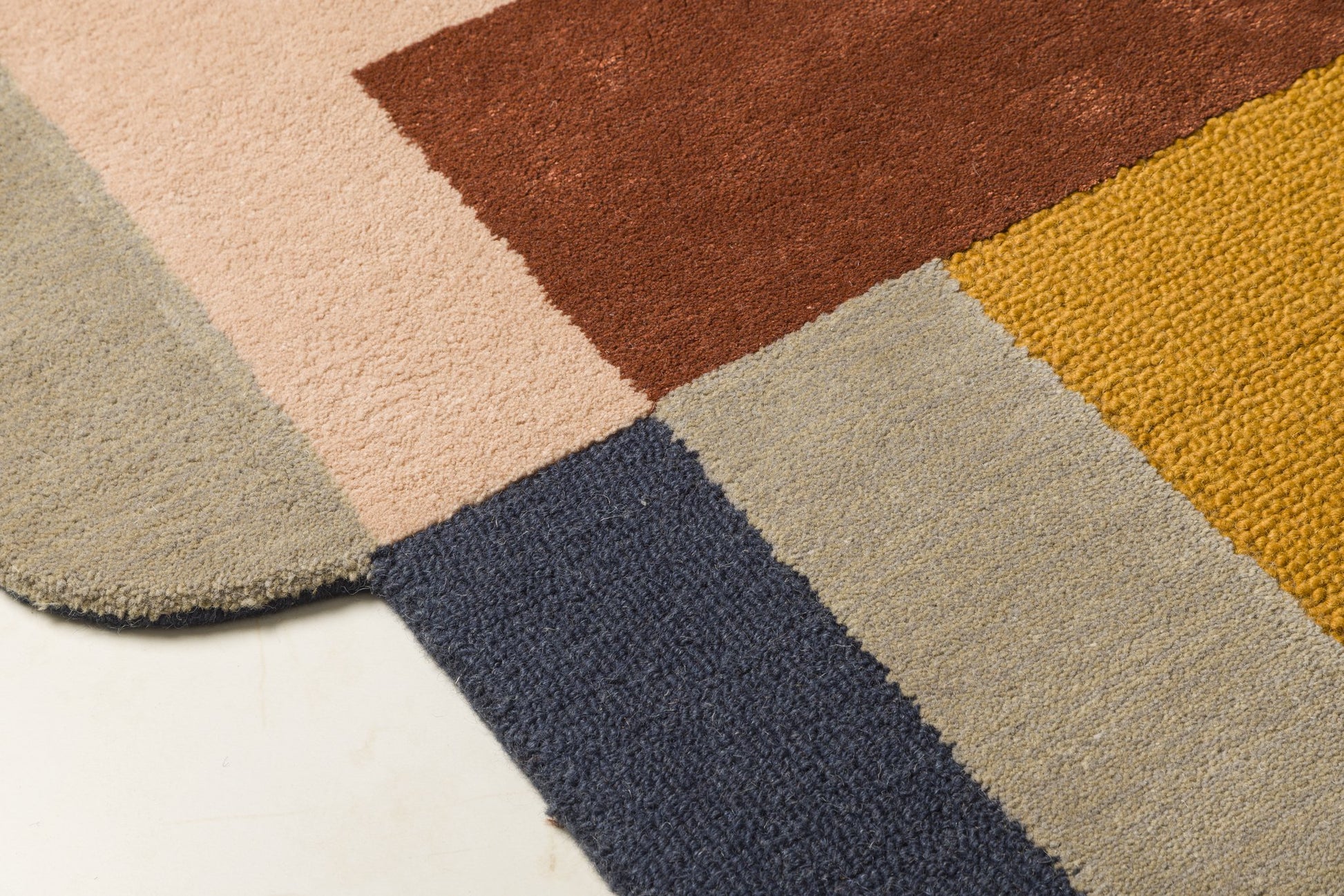 Earthbound Blocks - Handcrafted Wool Carpet - 100% Wool - 8*5