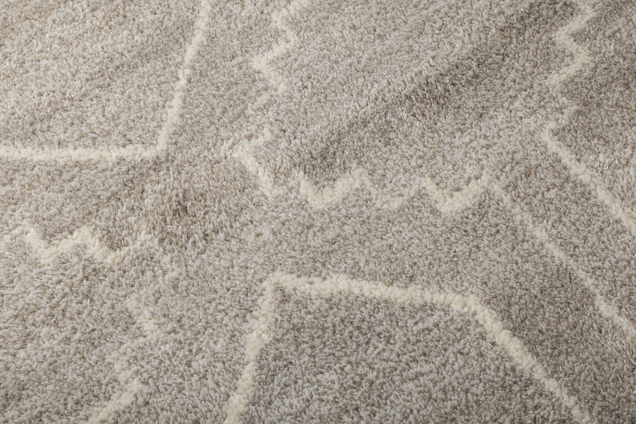 Architectural Weave - Handcrafted Wool Carpet - 100 % Wool - 8*5 ft