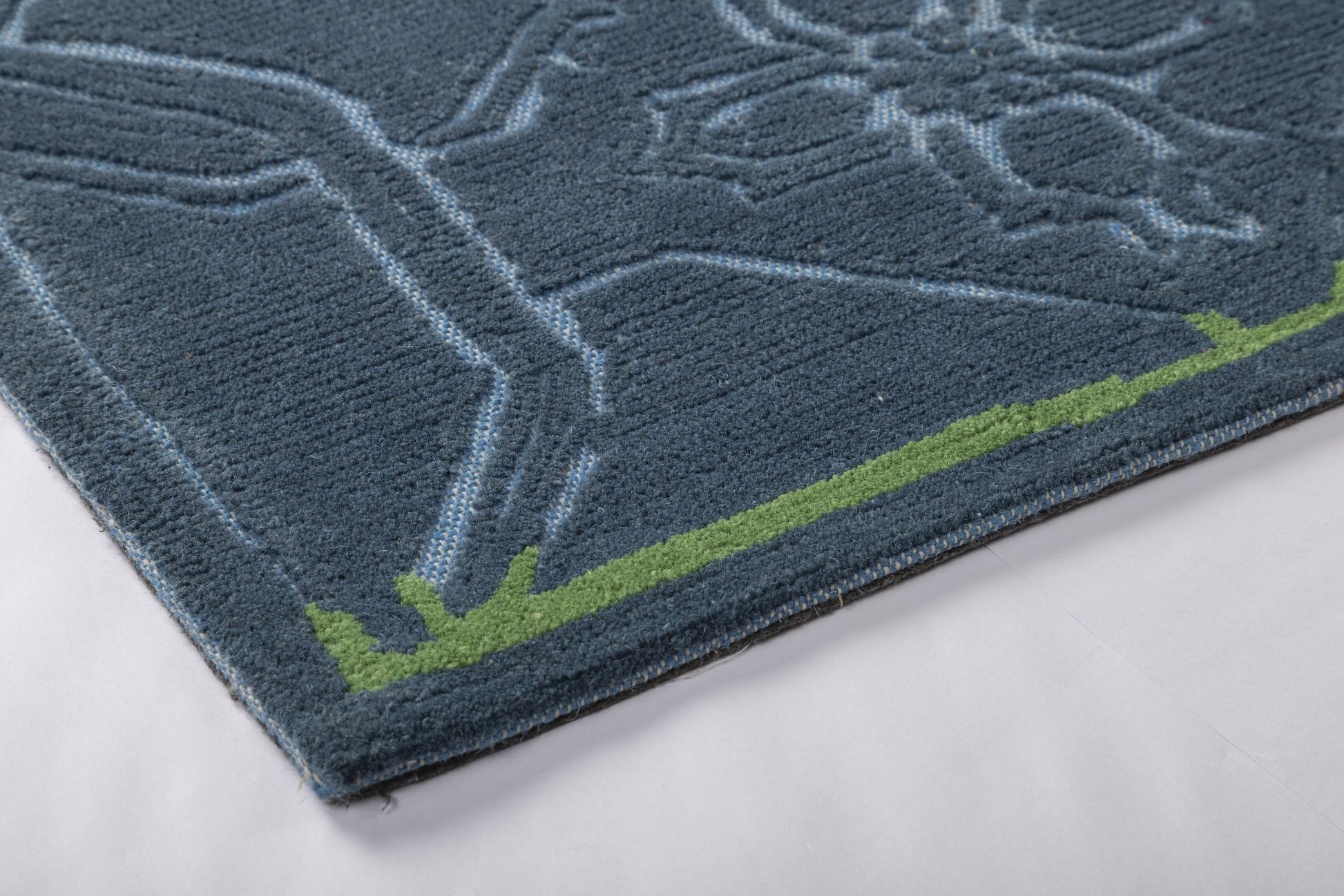 Midnight Mosaic - Handcrafted Wool Carpet - 100 % Wool - 8*5 ft