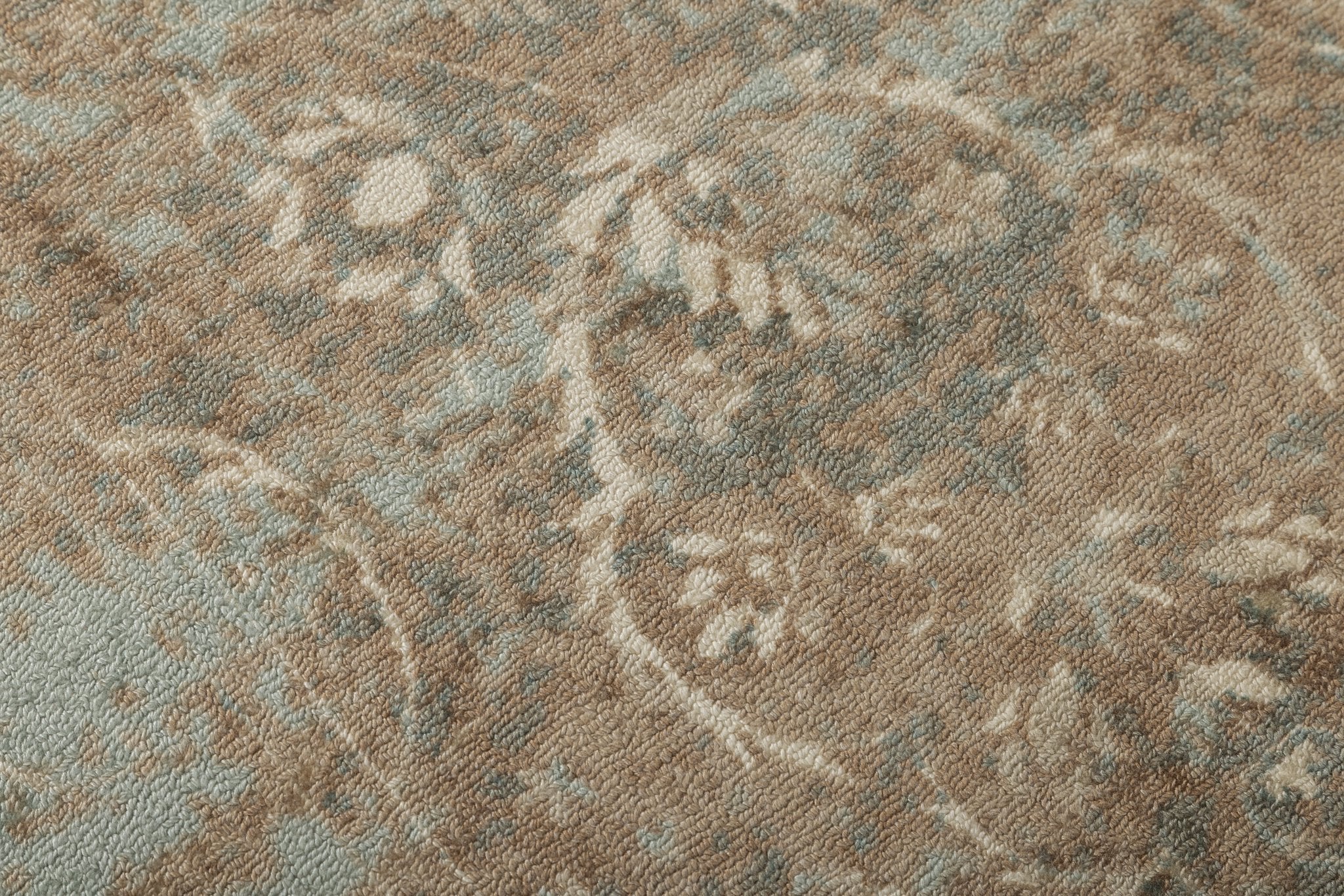 Rustic Aqua Patina - Handcrafted Wool Carpet - 100 % Wool - 8*5 ft