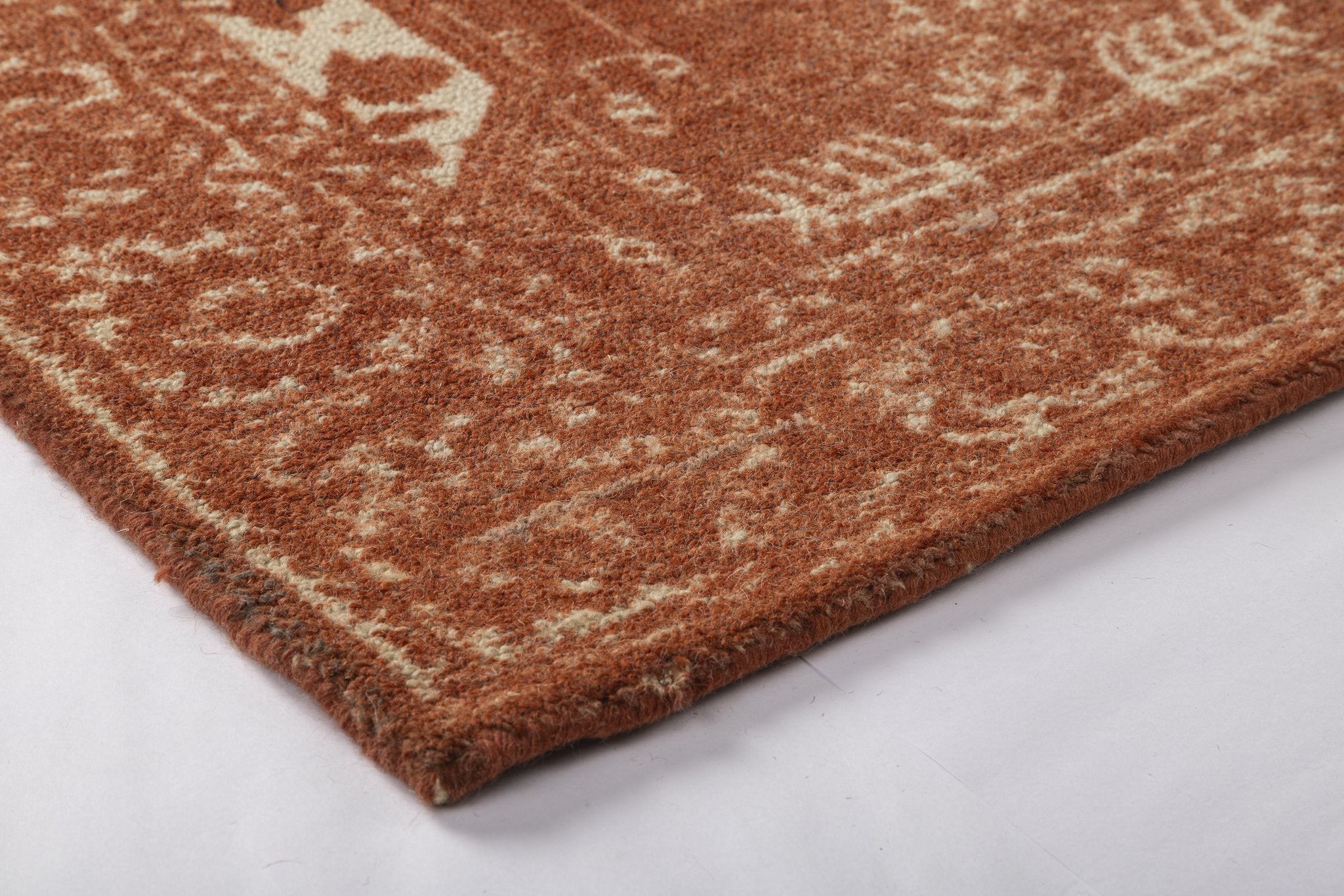 Desert Ember Medallion- Handcrafted Wool Carpet - 100 % Wool - 8*5 ft