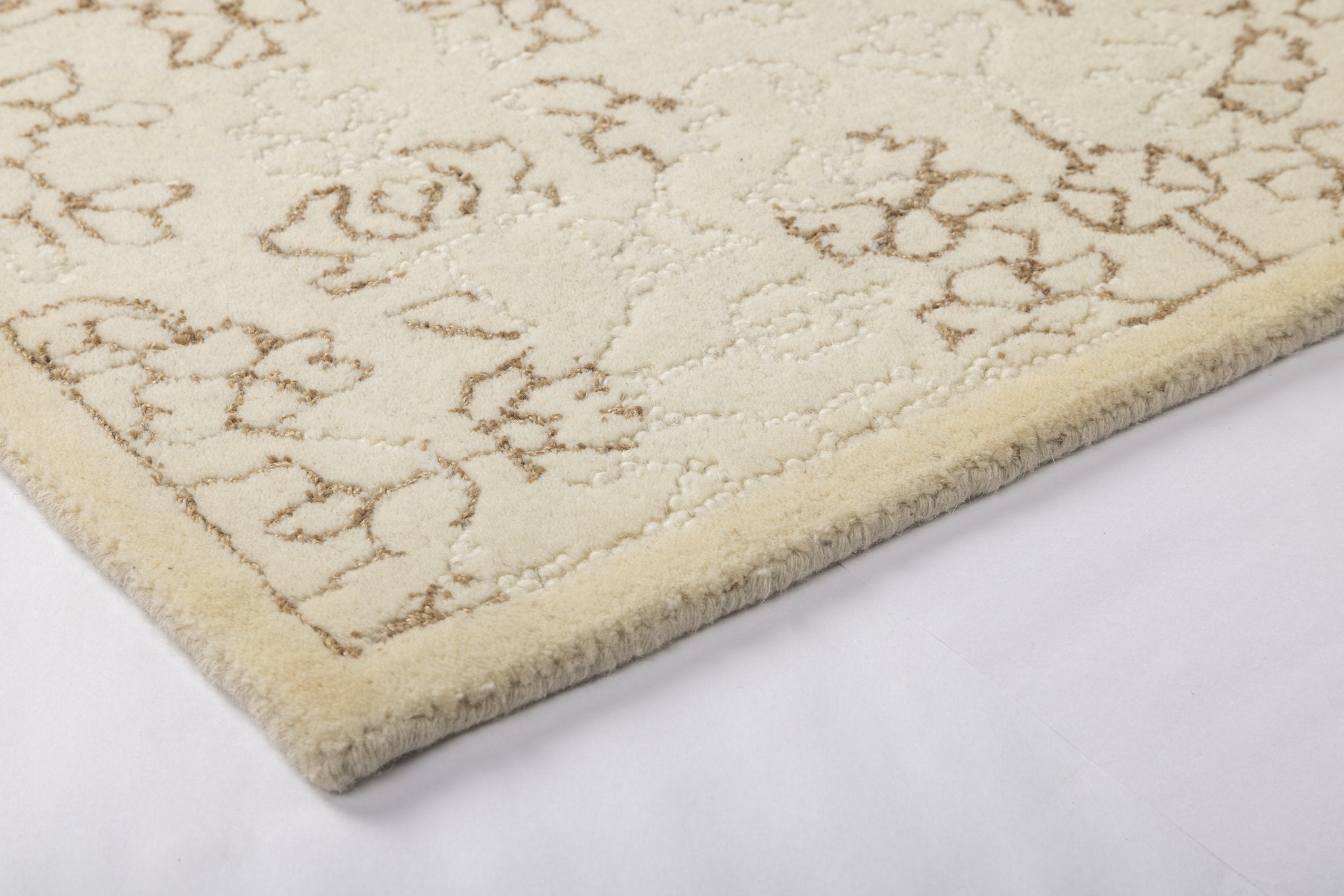 Whispering Vines - Handcrafted Wool Carpet - 100 % Wool - 8*5 ft