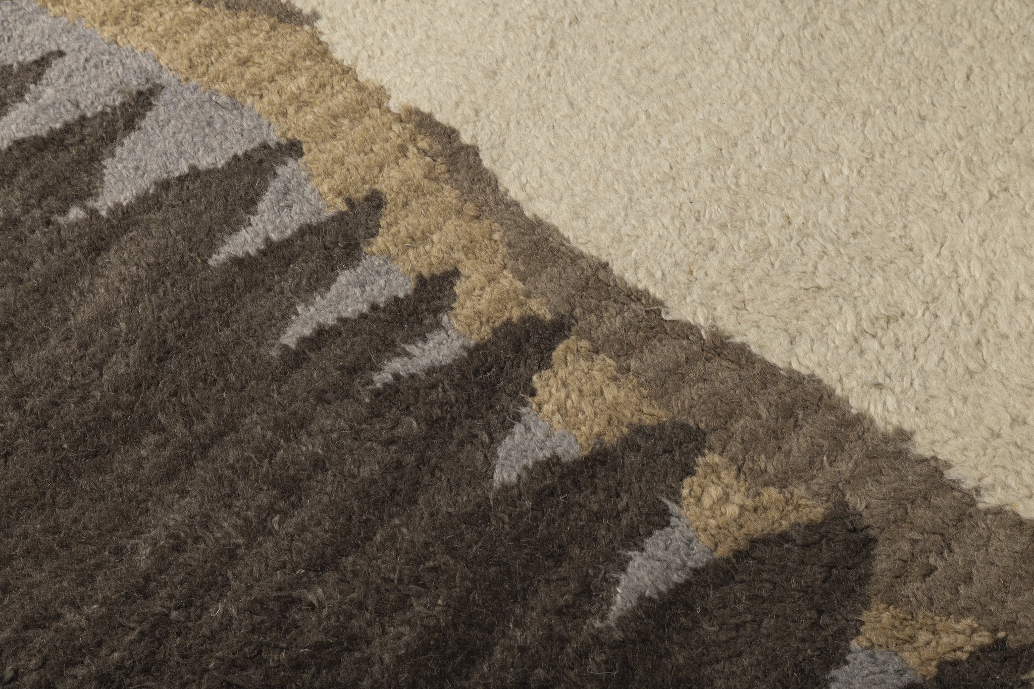 Forest Horizon - Handcrafted Wool Carpet - 100 % Wool - 8*5 ft