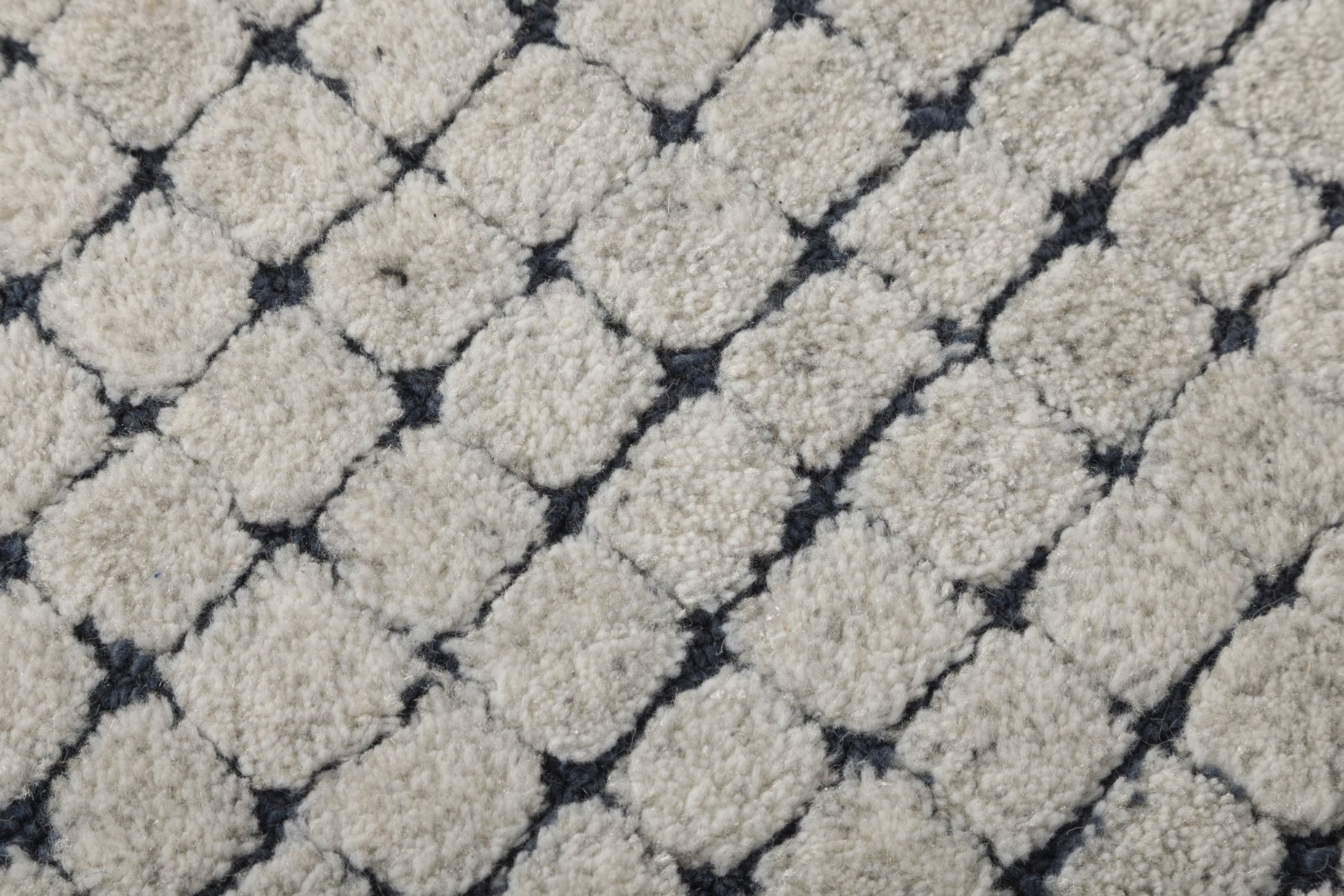 Ink Grid Whisper - Handcrafted Wool Carpet - 100 % Wool - 8*5 ft