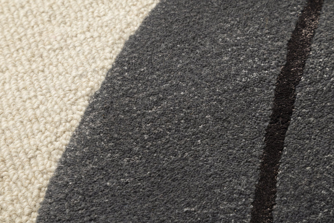 Eclipse Curve - Handcrafted Wool Carpet - 100 % Wool - 8*5 ft