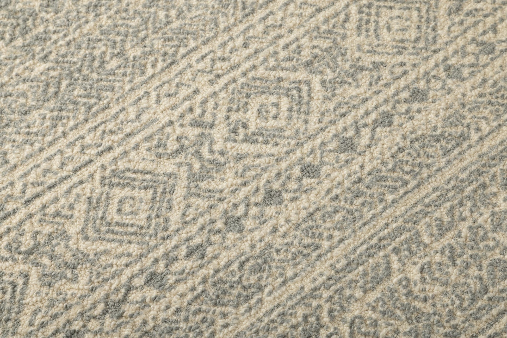 Misty Weave Lines - Handcrafted Wool Carpet - 100 % Wool - 8*5 ft
