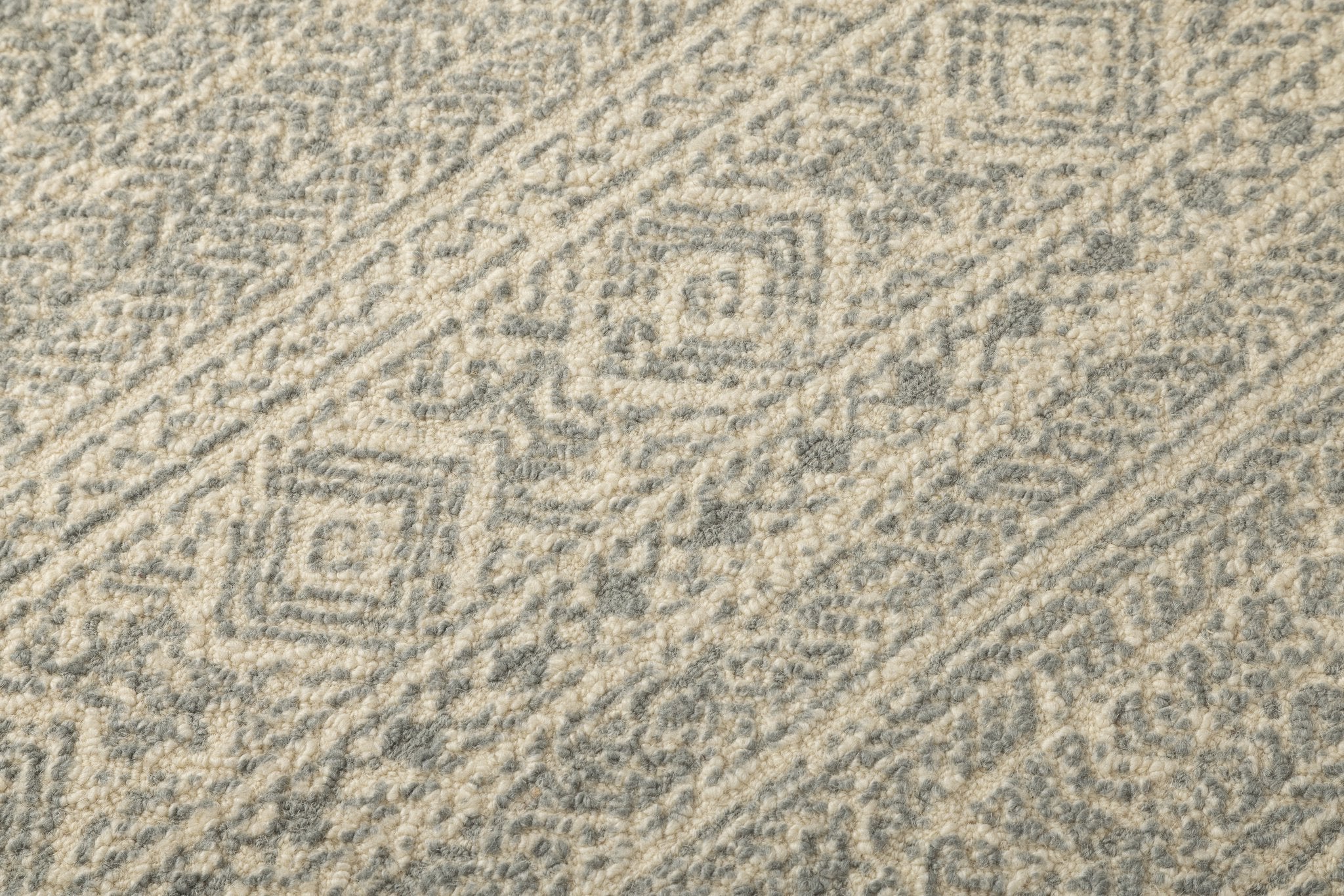 Misty Weave Lines - Handcrafted Wool Carpet - 100 % Wool - 8*5 ft