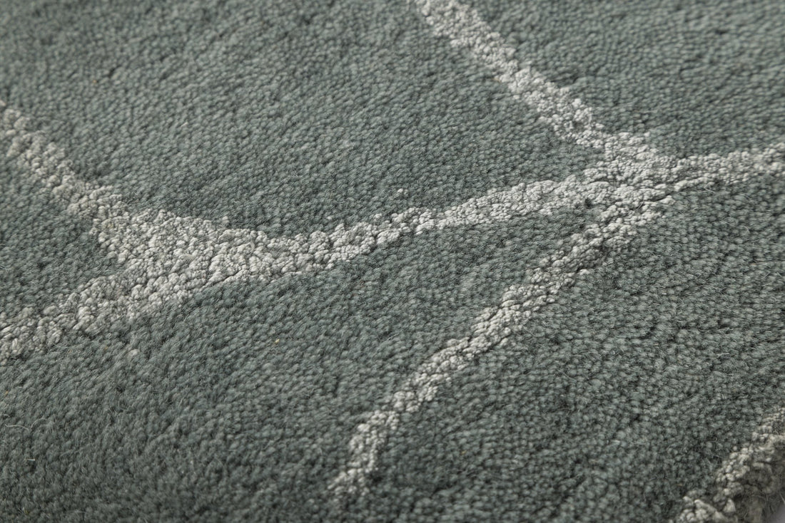 Verdant Bloom - Handcrafted Wool Carpet - 100 % Wool - 8*5 ft