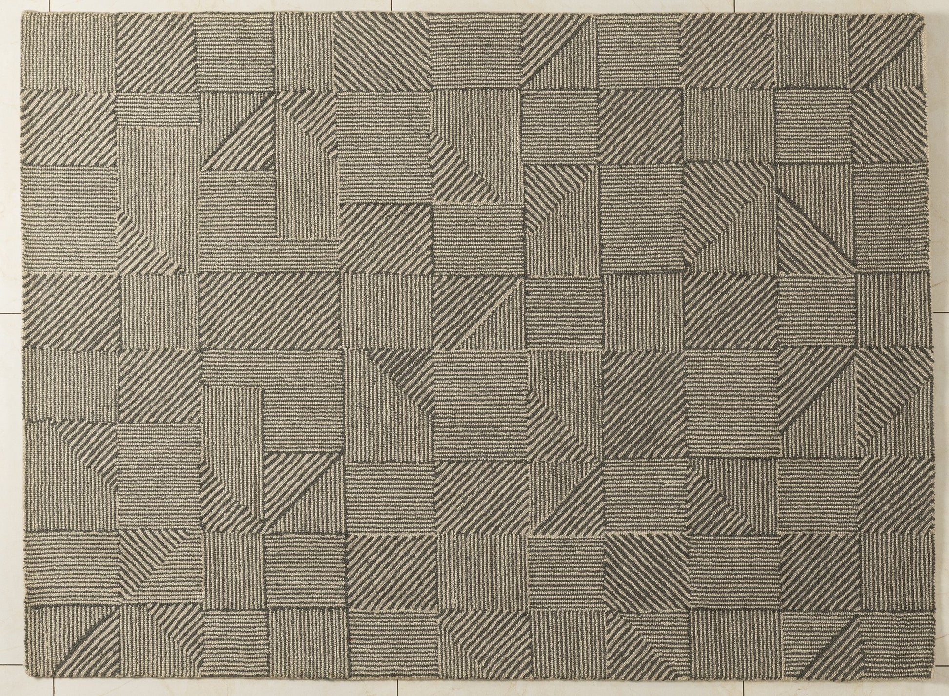Grey Geo Blocks - Handcrafted Wool Carpet - Wool - 7*5