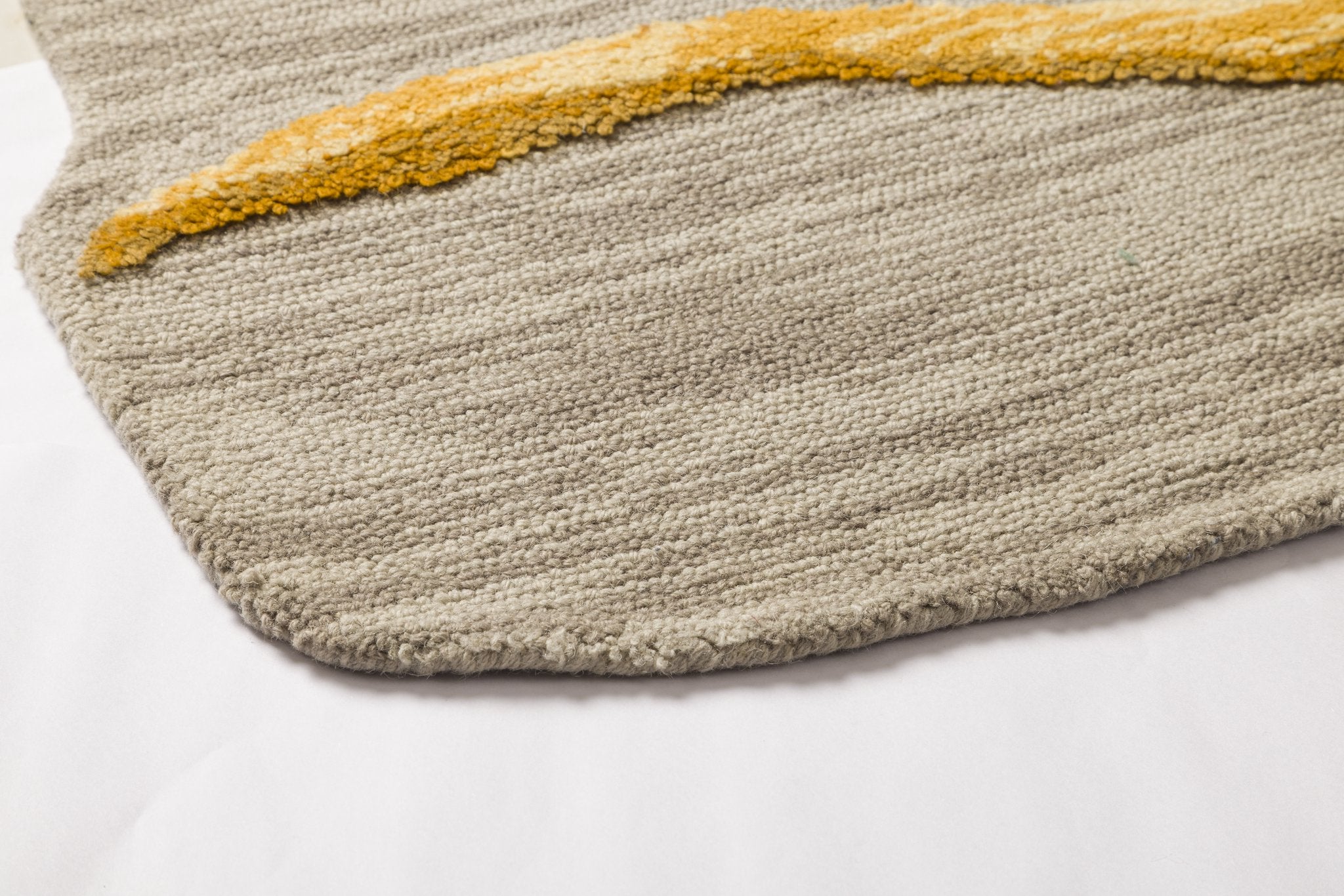 Golden Veins – Sculpted Wool Carpet - 100% Wool - 8*5
