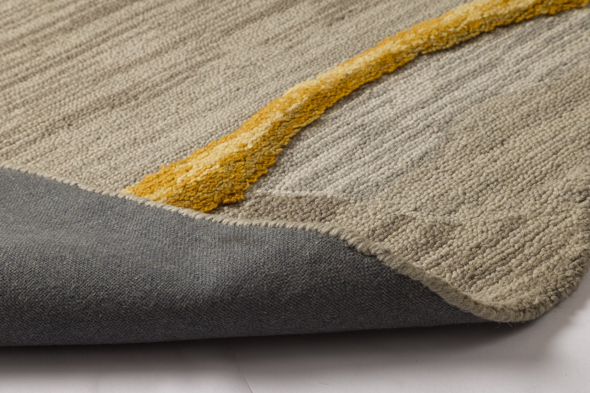 Golden Veins – Sculpted Wool Carpet - 100% Wool - 8*5