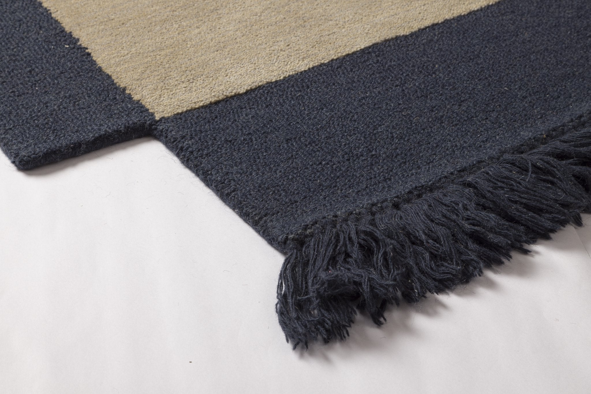 Earthbound Blocks - Handcrafted Wool Carpet - 100% Wool - 8*5